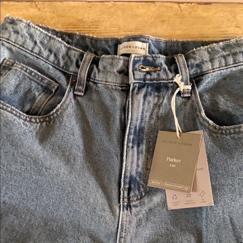 Oliver Logan Parker Mid-Rise Straight Leg Jeans - Light Blue - Picture 7 of 15